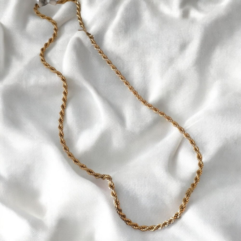 Vintage Monet Gold Rope Chain Necklace — Classic Twisted Chain, 1970s–1980s - Picture 6 of 16
